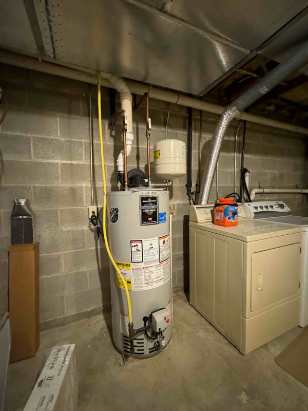 Building Photo - 424 S 25th St