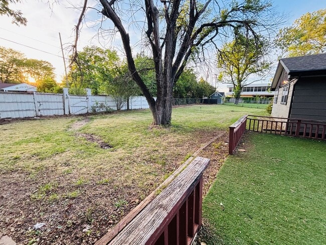 Building Photo - Remodeled 4BR Near Eastborough w/ Finished Basement & HUGE Fenced Yard – $2,000