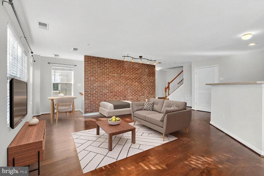 Building Photo - 11180 Wortham Crest Cir