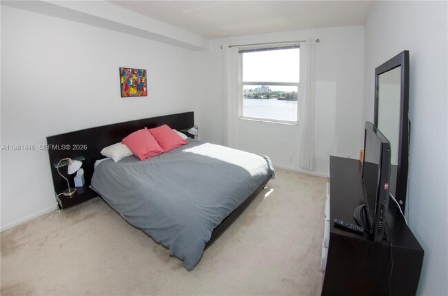 Building Photo - 17150 N Bay Rd