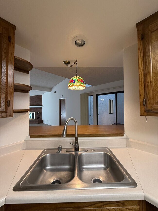 Building Photo - Orcutt Single Story Condo in The Gated Community of Creekridge Villas