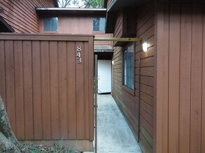 Building Photo - Spacious 3/2 condo in Rockwood Villas