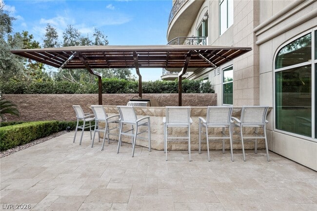 Building Photo - 9101 Alta Dr
