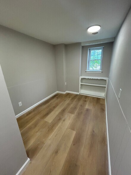 Building Photo - 116 N Bellevue Ave
