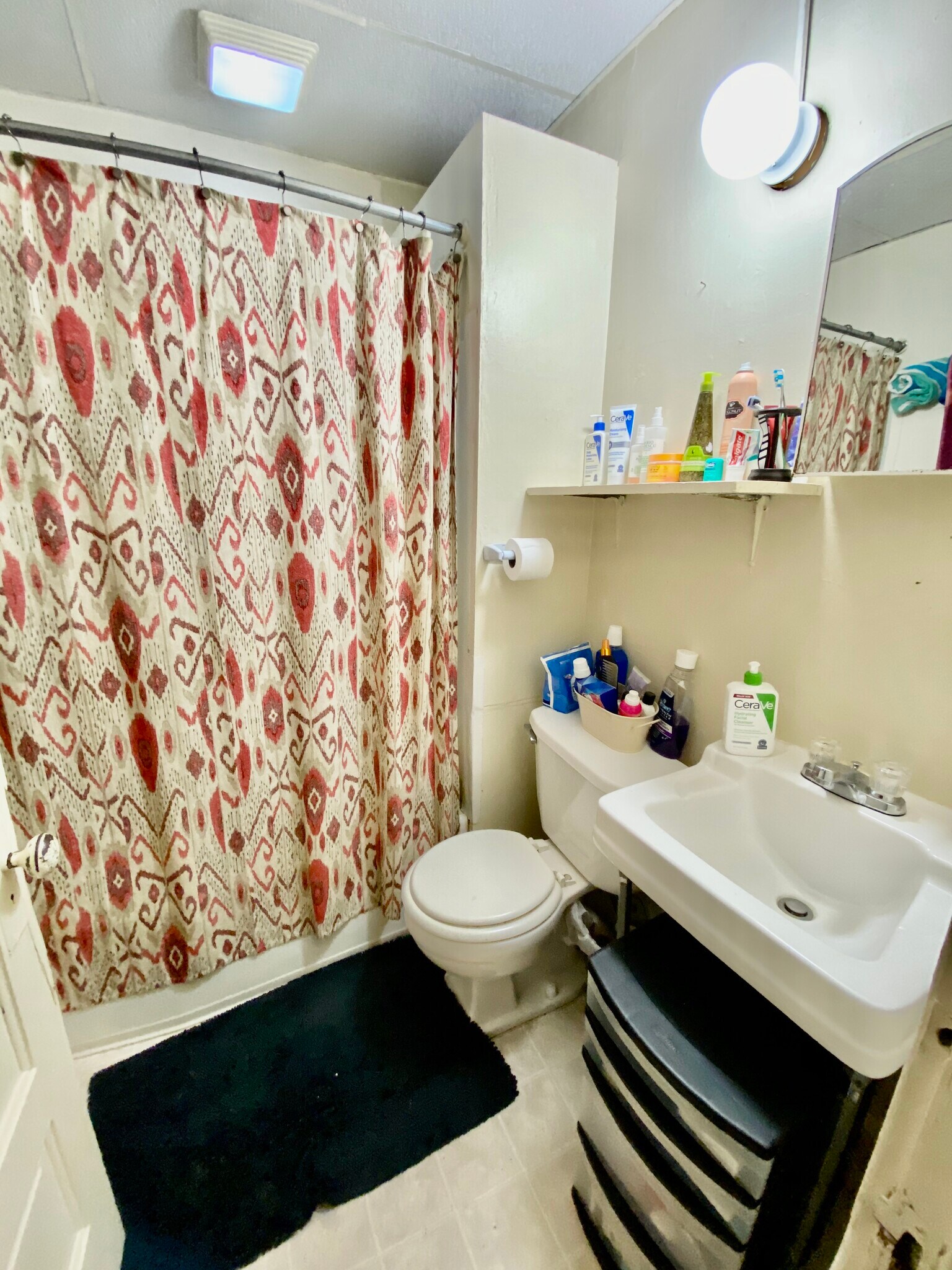 Building Photo - 127 Lorentz St