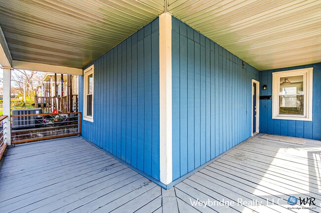 Building Photo - Beautiful, Updated Home in East End near C...