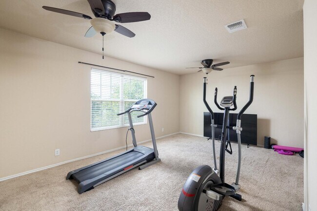 Building Photo - 11515 N Peak