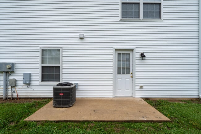 Building Photo - 3509 Delmar Ct