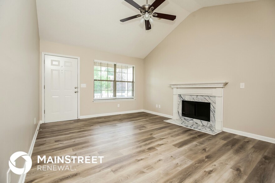 Building Photo - 214 Riverwood Dr