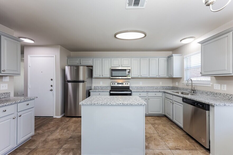 Building Photo - 12518 Millset Way