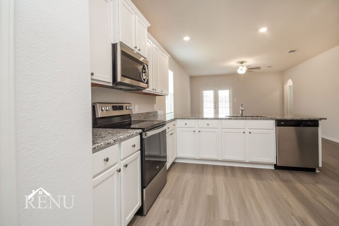 Building Photo - 25314 Shadowdale Dr