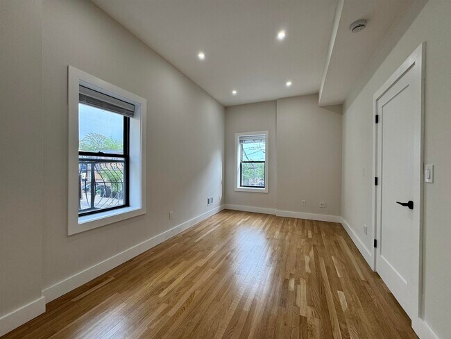 Building Photo - 503 Bergenline Ave