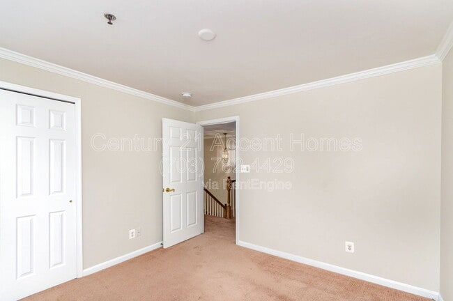 Building Photo - 8932 Milford Haven Ct