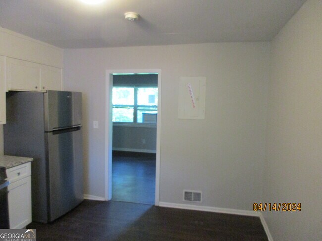 Building Photo - 2907 Palm Dr