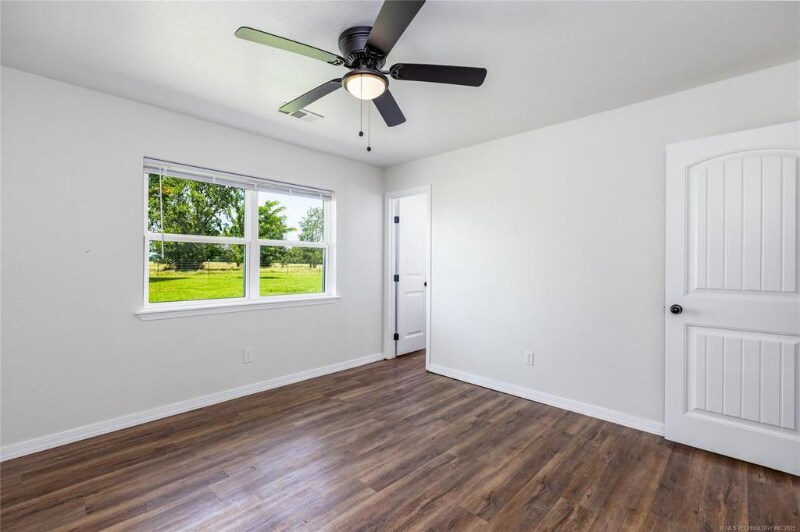 Building Photo - 850 N 4015 Rd