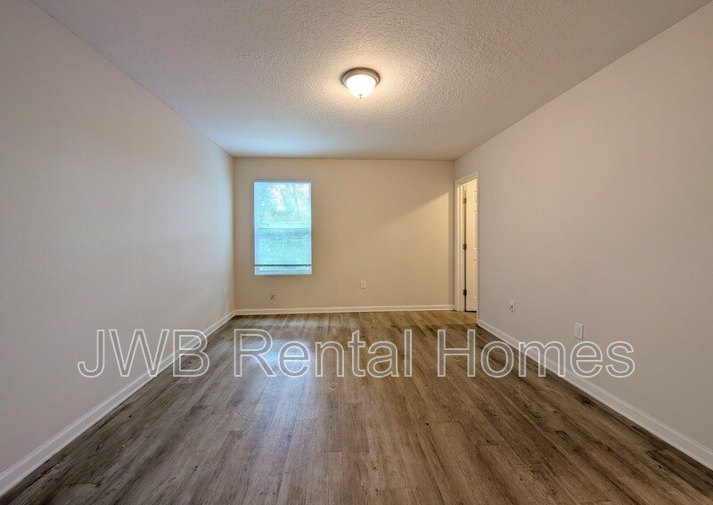 Building Photo - 7824 Playschool Ln
