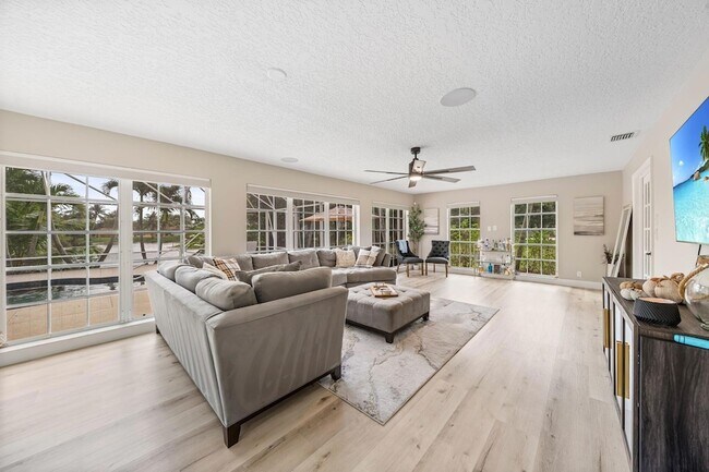Building Photo - 864 Whippoorwill Row