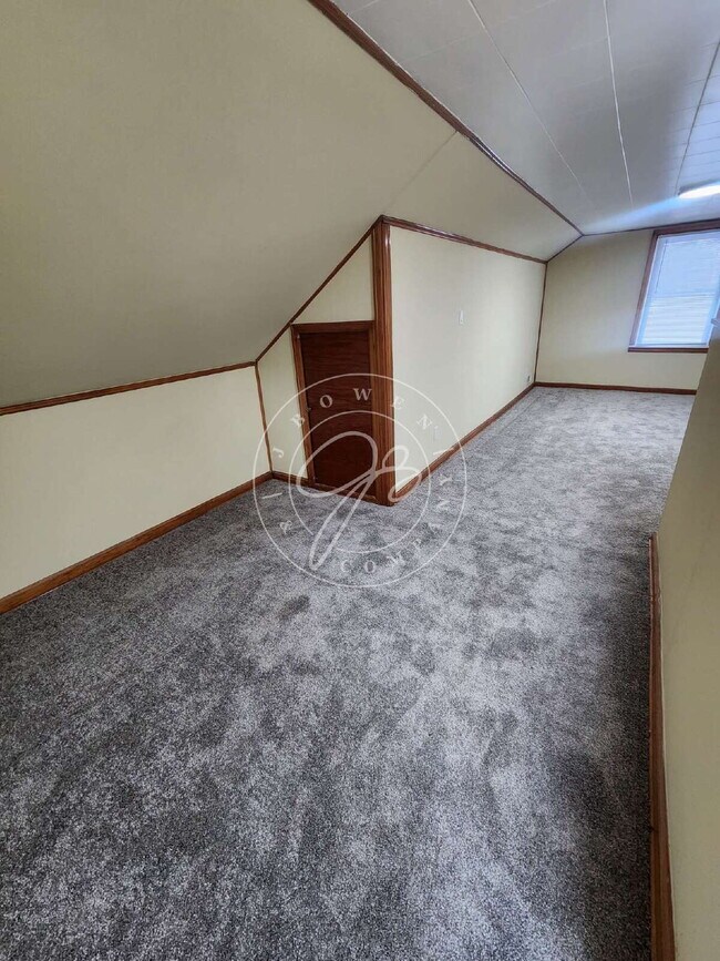 Building Photo - Charming 3-Bed Home with Finished Basement and large dormer!