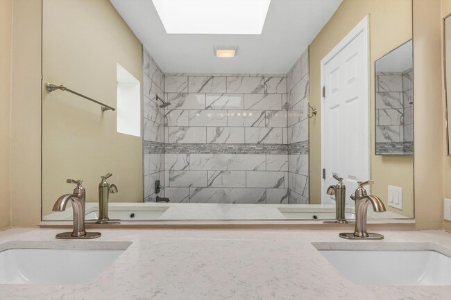 Building Photo - 1320 S Federal St