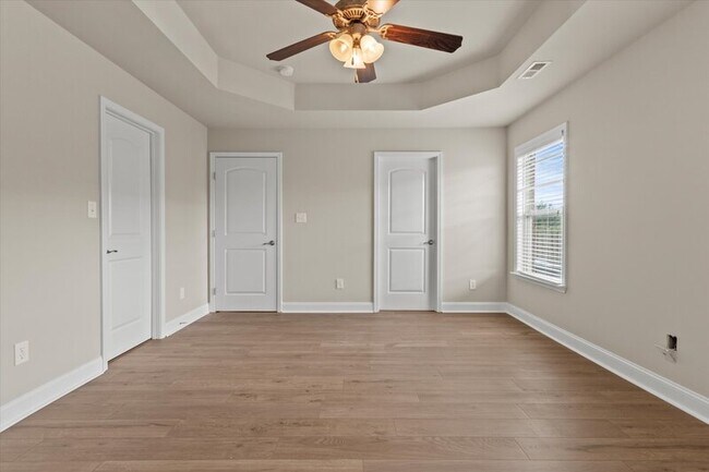 Building Photo - 127 Pembridge Ln