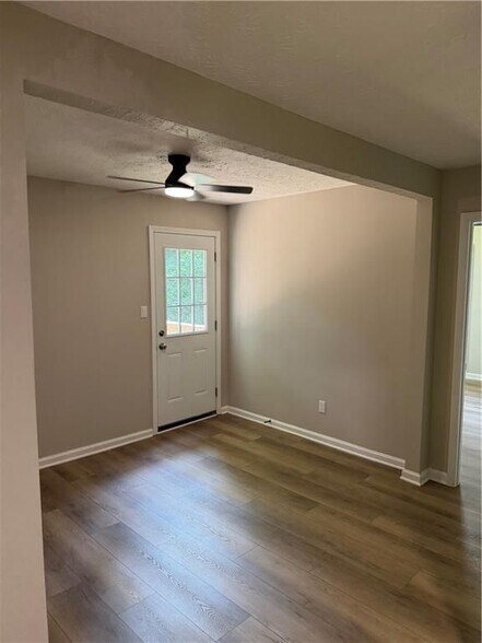 Building Photo - 1286 N Lea Ct SE