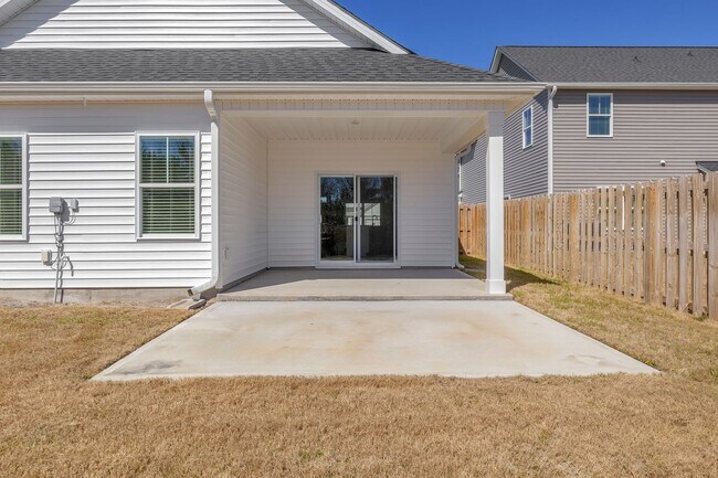 Building Photo - Lakeside at Lewis Creek