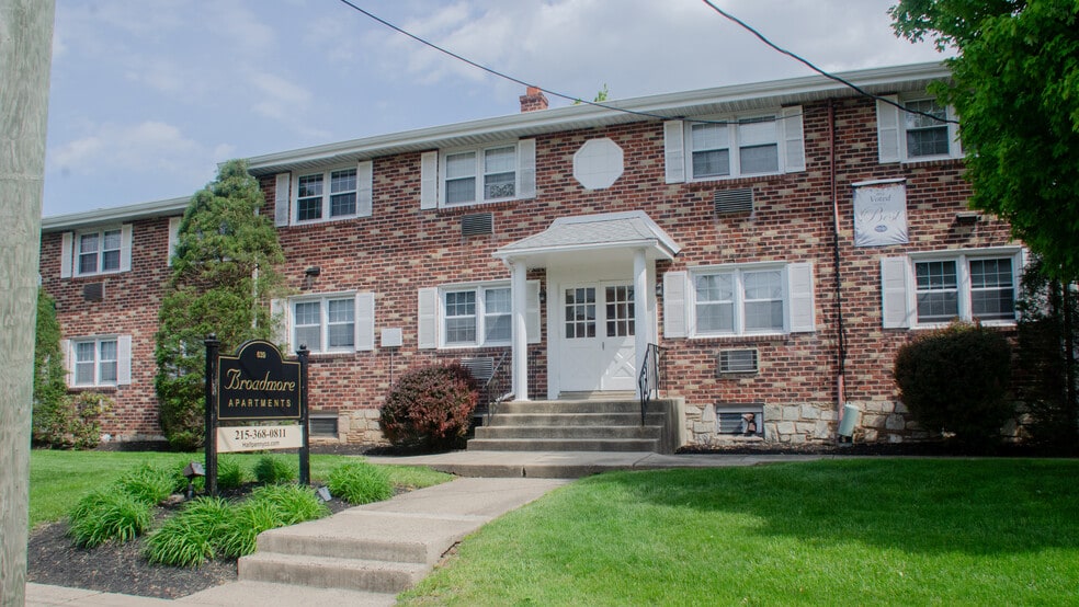 Building Photo - Broadmore Apartments