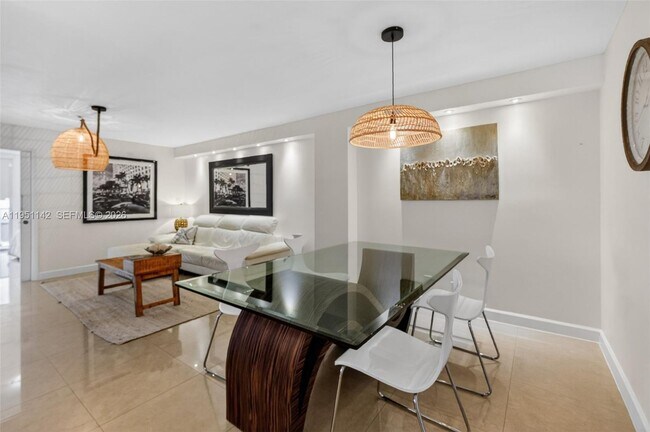 Building Photo - 2401 Collins Ave