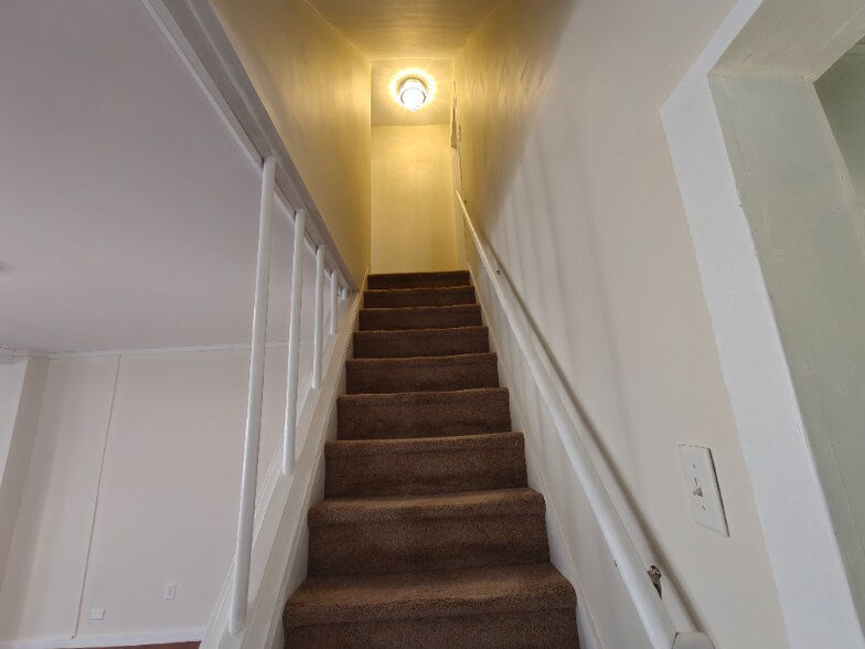 Building Photo - 509 Hallstead St