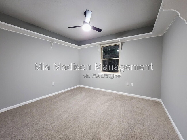 Building Photo - 1531 Marcy Cir