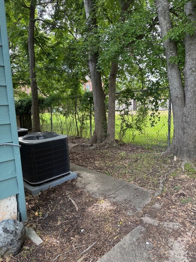 Building Photo - 156 Crestview Ln