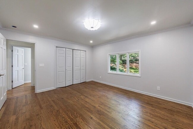 Building Photo - 459 Atlanta Country Club Dr