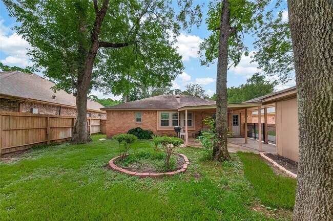 Building Photo - 7527 N Hollow Cir
