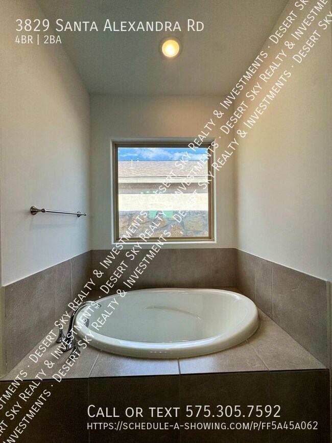 Building Photo - 3829 Santa Alexandra Rd