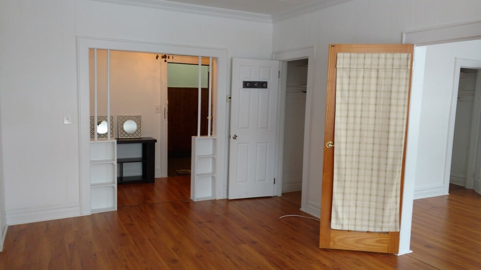 Building Photo - 276 Oriental Pl