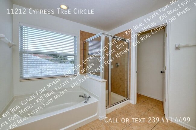 Building Photo - 11212 Cypress Tree Cir
