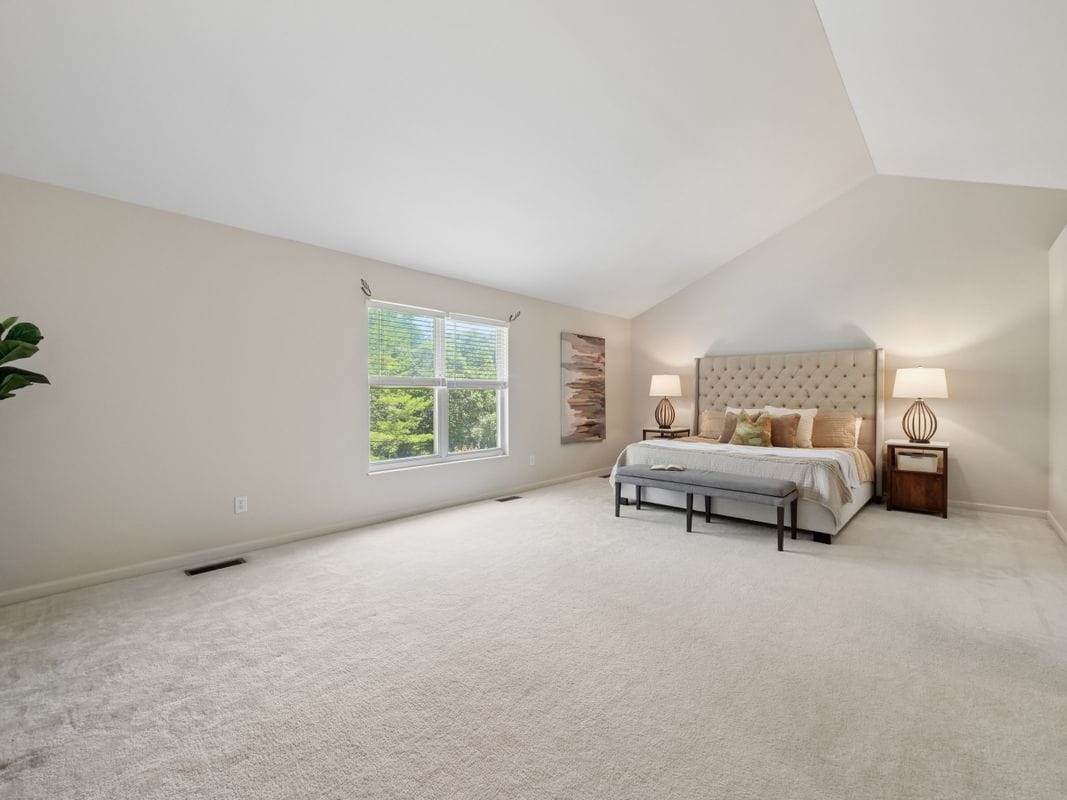 Building Photo - 7879 Yellowwood Dr