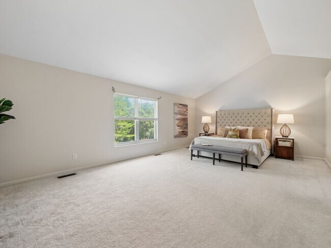 Building Photo - 7879 Yellowwood Dr