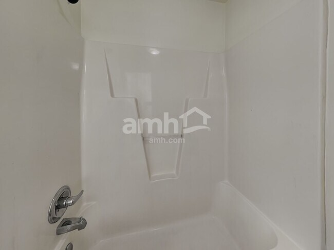 Building Photo - 10 Oakville Ct