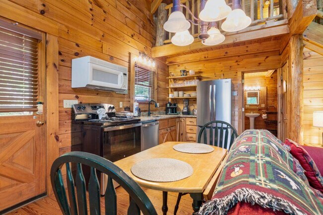 Building Photo - 3053 Brothers Way