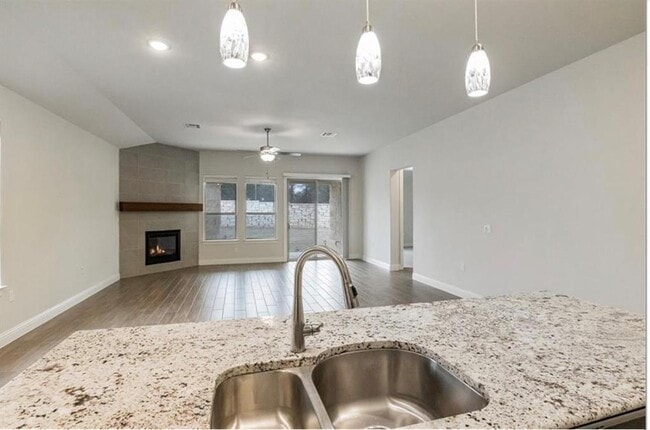 Building Photo - 218 Gulfton St