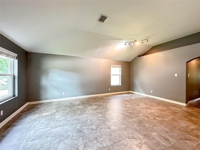 Building Photo - 10010 Bald Ridge Ln