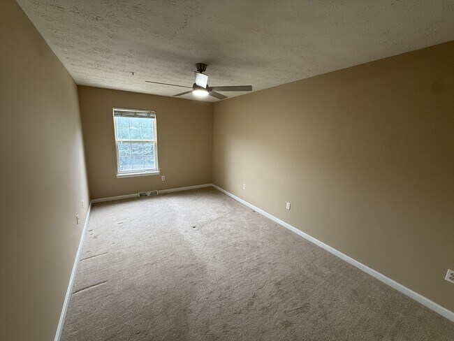 Building Photo - 6452 Benjamins Ct