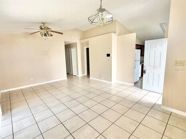 Building Photo - 2414 Harbor Town Dr