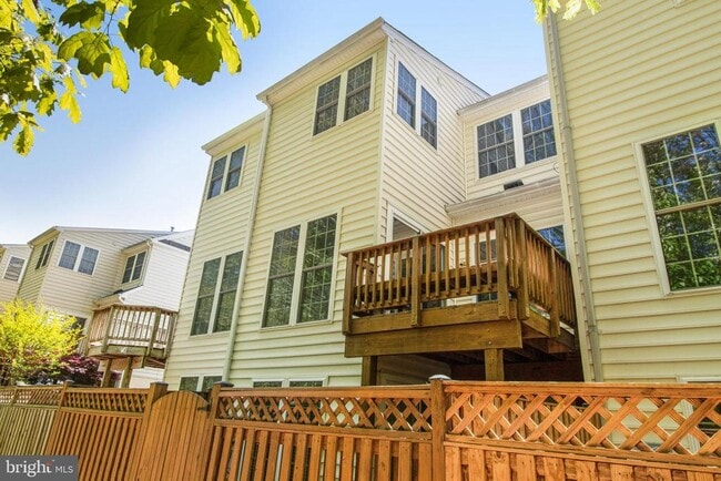 Building Photo - 4037 Fairfax Center Hunt Trail