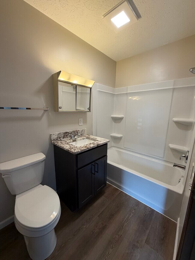 Building Photo - CedarCliff