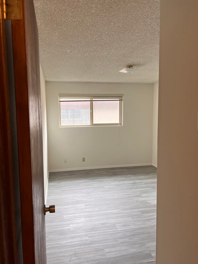 Building Photo - 17707 Linden Ave N