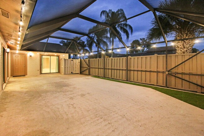 Building Photo - 9623 Boca Gardens Pkwy