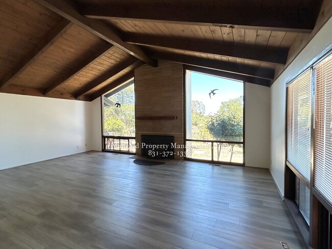 Building Photo - Charming 3-Bed, 2-Bath Home with Large Bac...