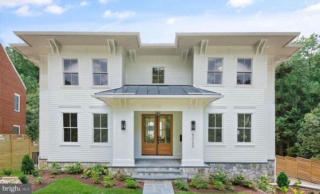 Building Photo - 5022 Cathedral Ave NW